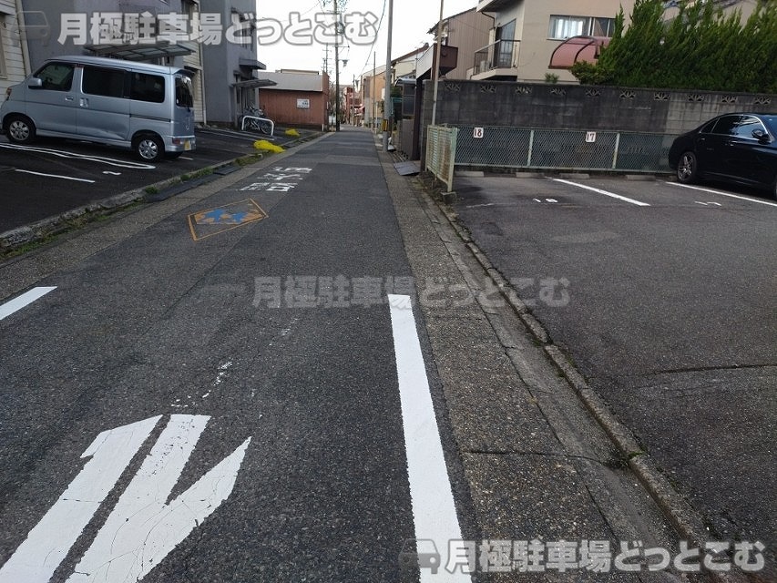 名古屋市南区豊田2丁目2017の月極駐車場8