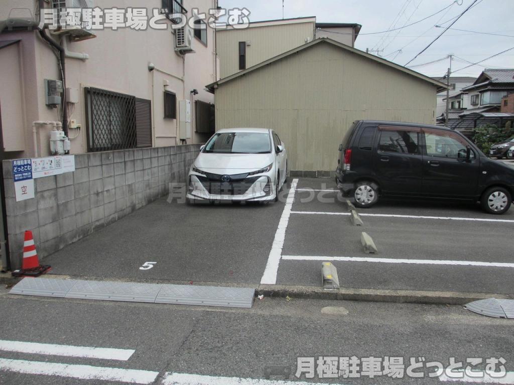 堺市堺区新在家町東3-2-31の月極駐車場5