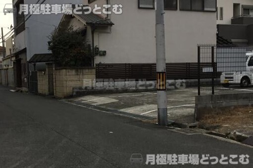 岸和田市大北町9-8の月極駐車場3