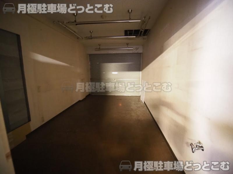 東大阪市永和3丁目15-26の月極駐車場2