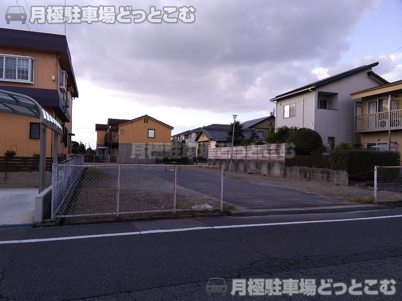 刈谷市矢場町5丁目407-1の月極駐車場3