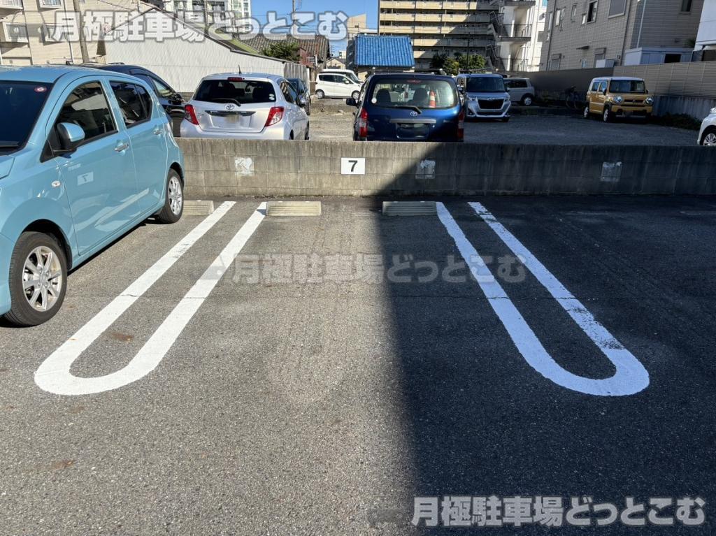 名古屋市北区平安2丁目2509の月極駐車場3