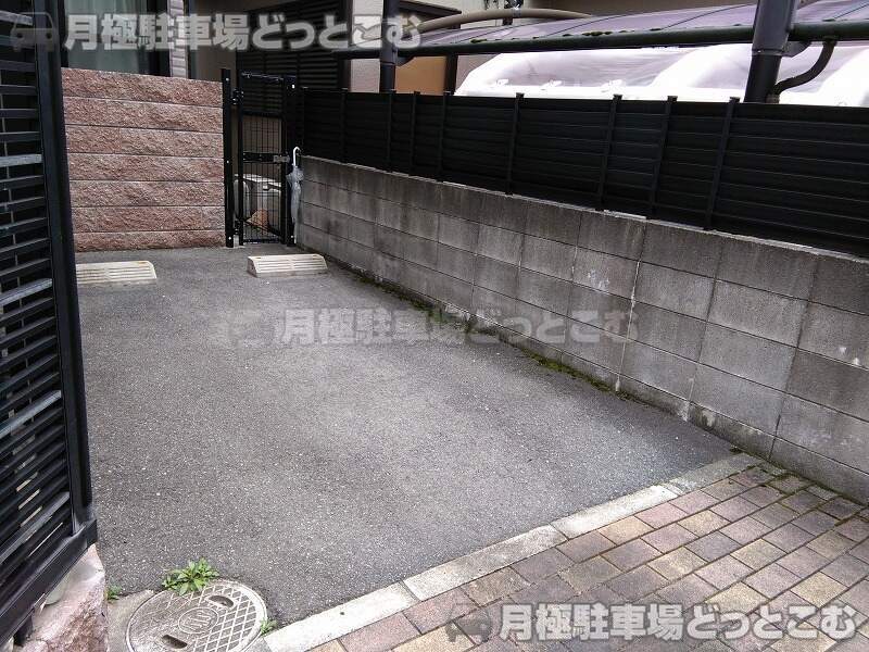 大阪市城東区中浜3丁目30の月極駐車場1