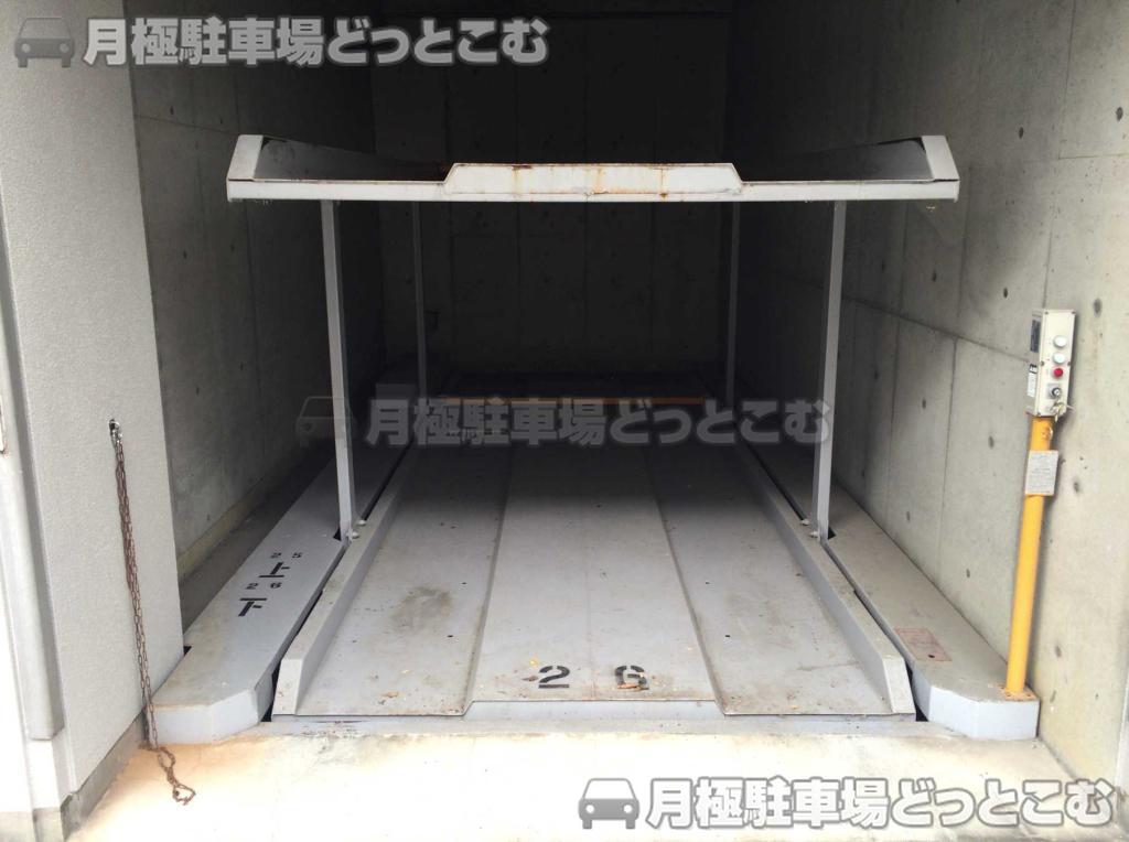 大阪市中央区玉造2-7-5の月極駐車場2