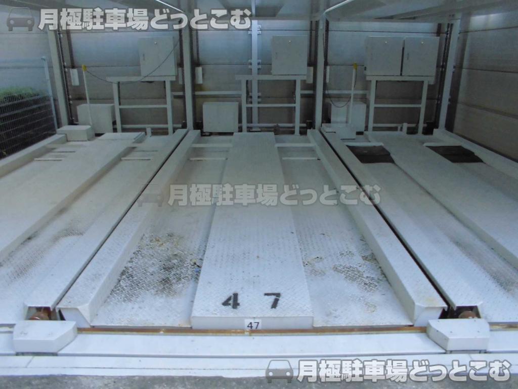 大阪市中央区東平1-1-53の月極駐車場2