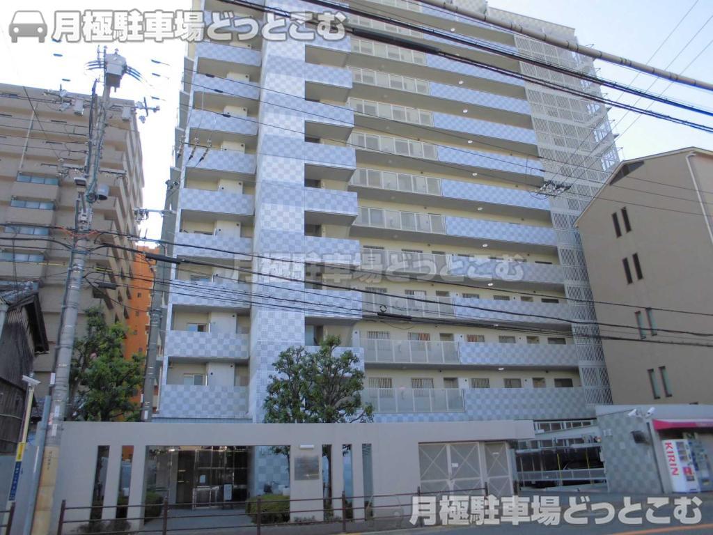 大阪市中央区東平1-1-53の月極駐車場3