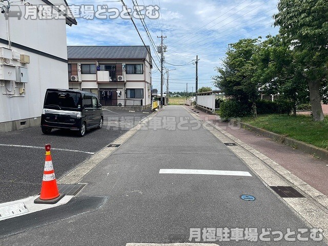 碧南市新道町2丁目52-1の月極駐車場6