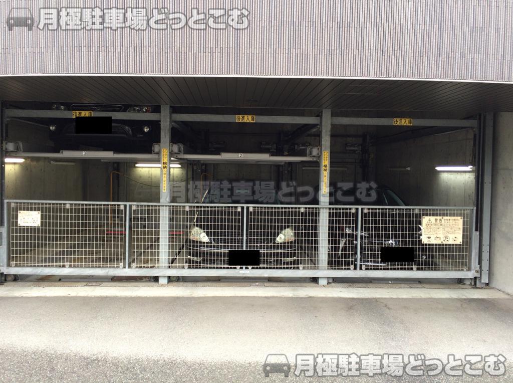 大阪市浪速区恵美須西1-4-13の月極駐車場2