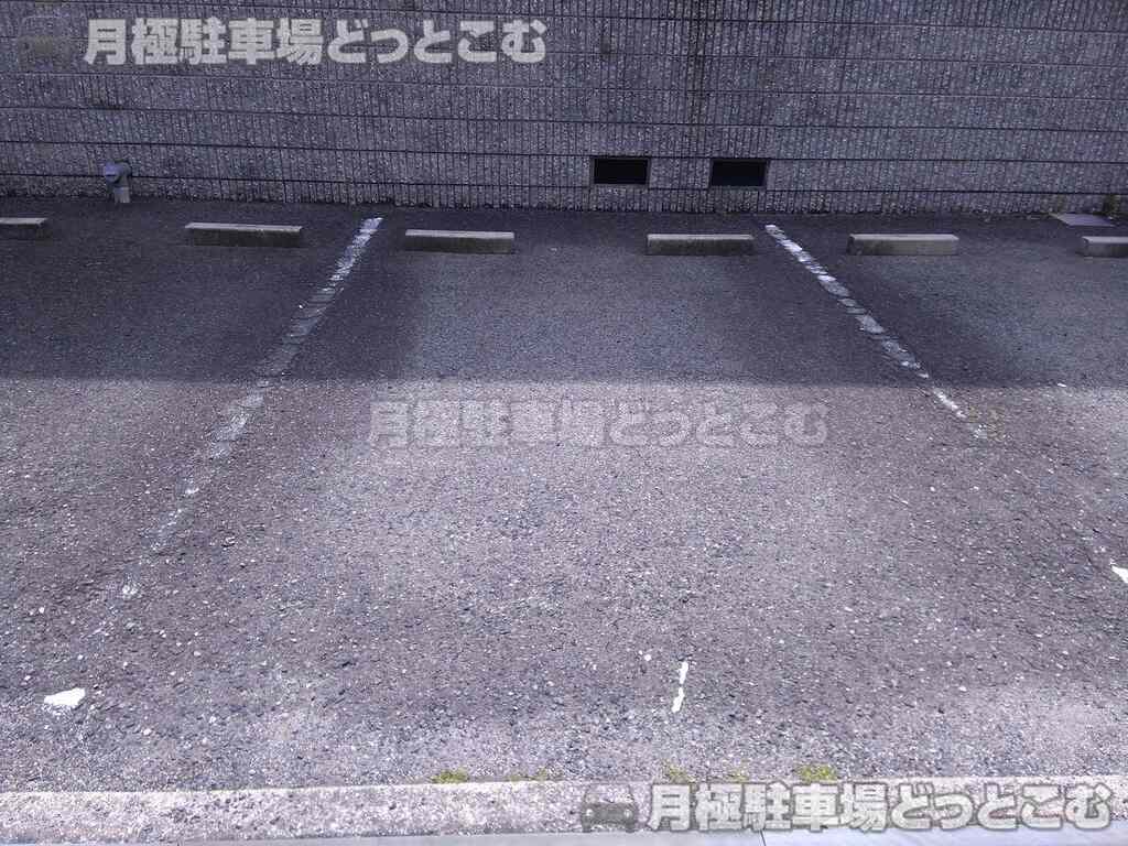高石市西取石8丁目46-5の月極駐車場3