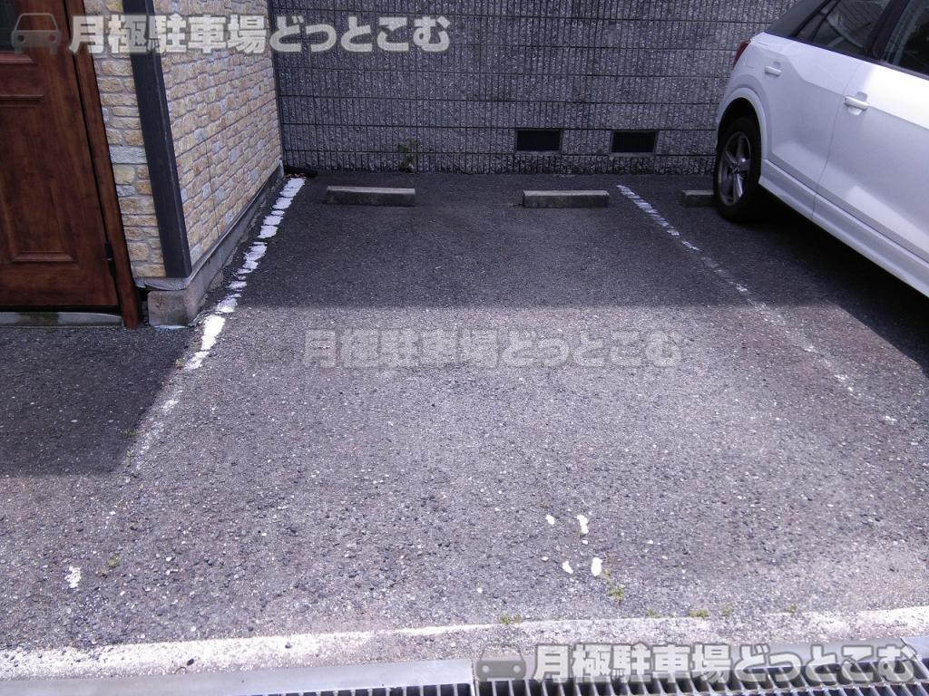 高石市西取石8丁目46-5の月極駐車場4