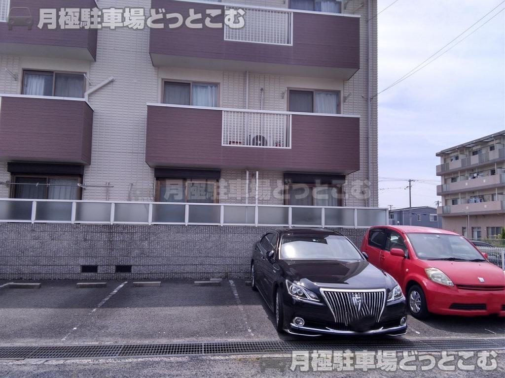 高石市西取石8丁目46-5の月極駐車場5