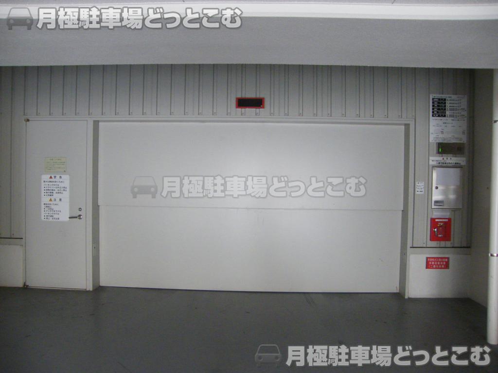 大阪市浪速区敷津西1-1-31の月極駐車場3