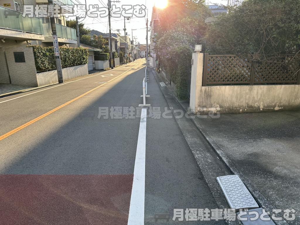 目黒区緑が丘1丁目14番3の月極駐車場4