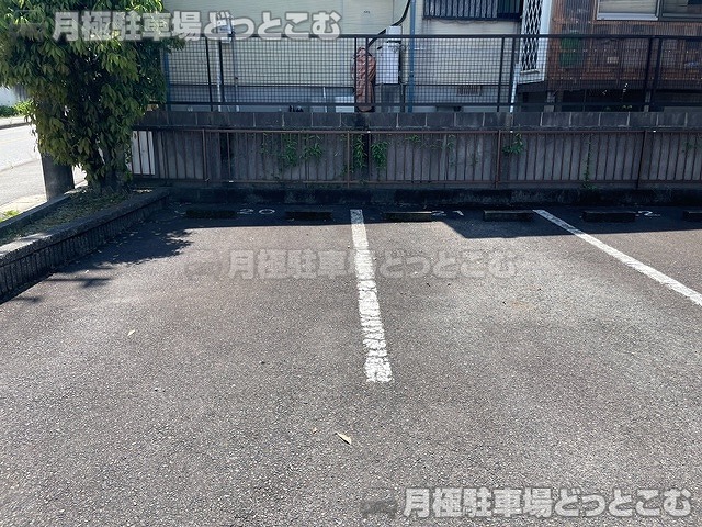 岡崎市真伝町字吉祥2丁目21の月極駐車場4