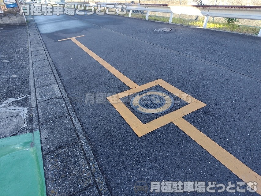 鶴ケ島市脚折町1丁目19-10の月極駐車場5