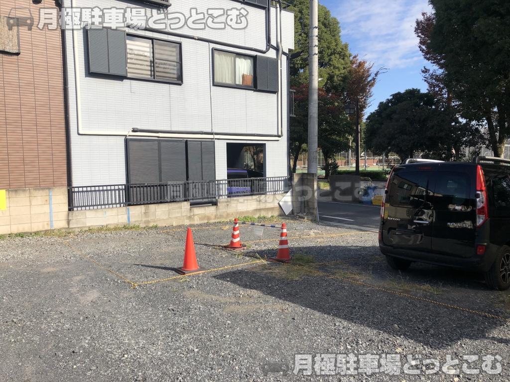 板橋区舟渡2丁目13-20の月極駐車場5