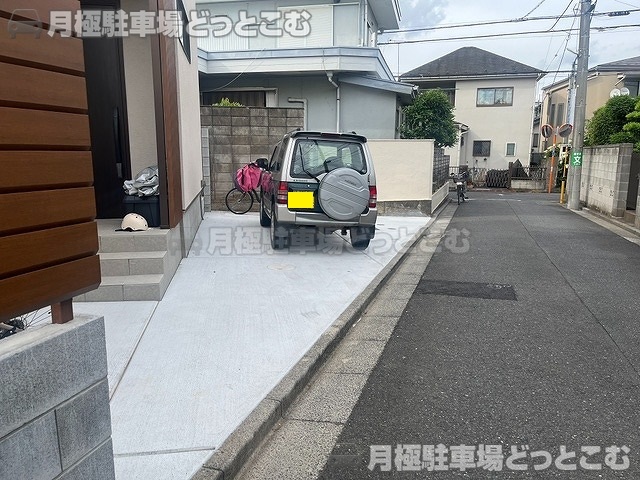 三鷹市新川4丁目7-1の月極駐車場4