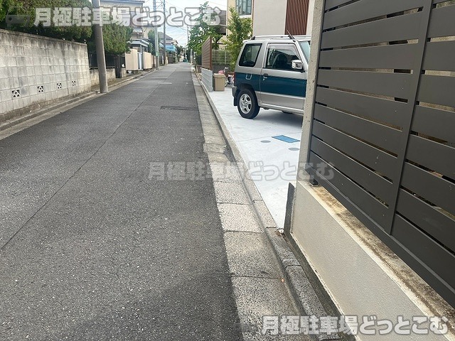 三鷹市新川4丁目7-1の月極駐車場8