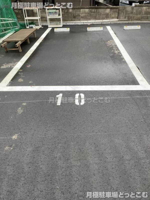 大東市南楠の里町12-32の月極駐車場2