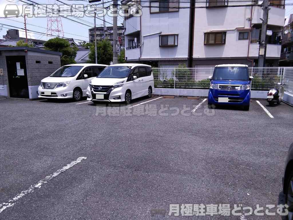 大阪市平野区長吉長原4丁目15-1の月極駐車場2