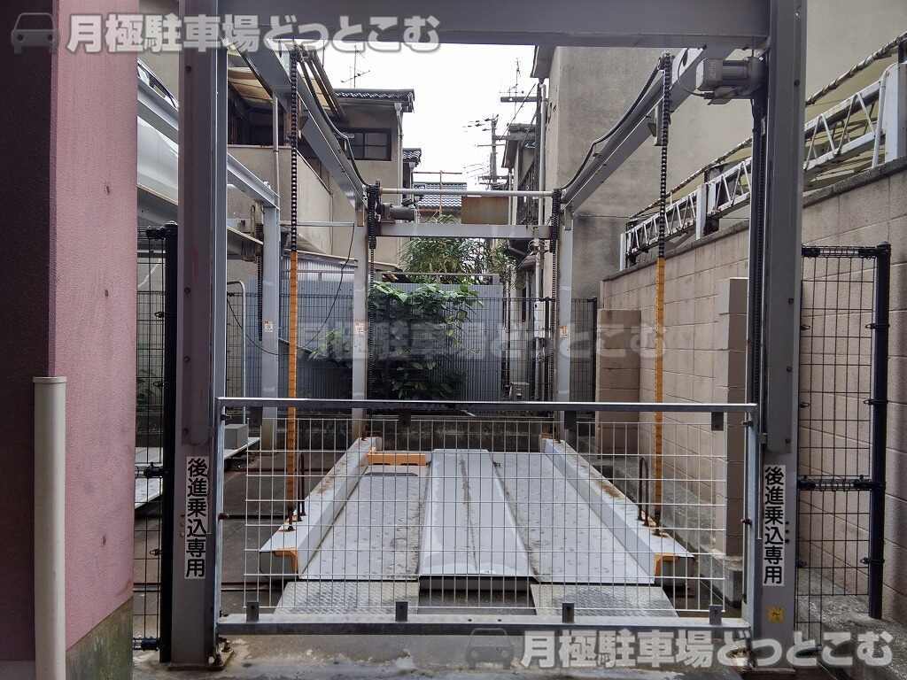 大阪市阿倍野区西田辺2丁目8-4の月極駐車場2