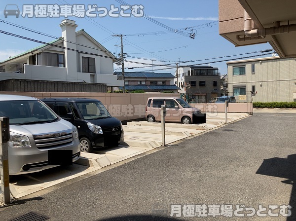 高石市東羽衣1-9-1の月極駐車場2