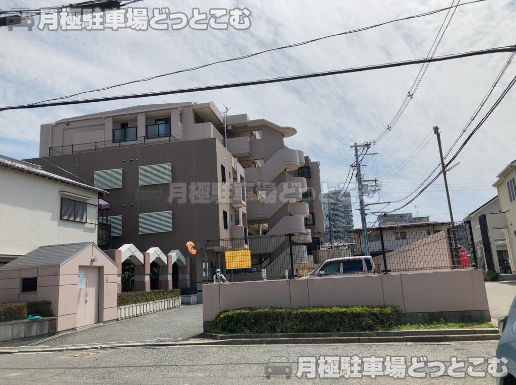 高石市東羽衣1-9-1の月極駐車場1