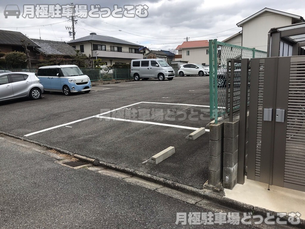 名古屋市昭和区石仏町2丁目23番4号の月極駐車場7