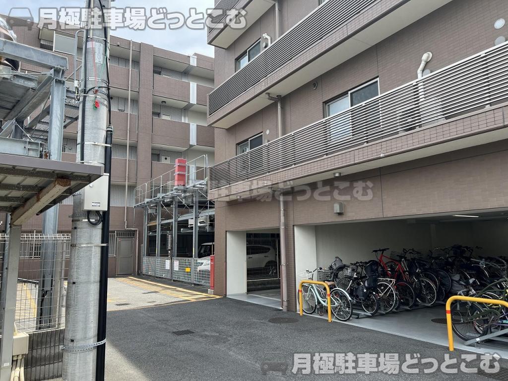 茅ケ崎市若松町2-4の月極駐車場9