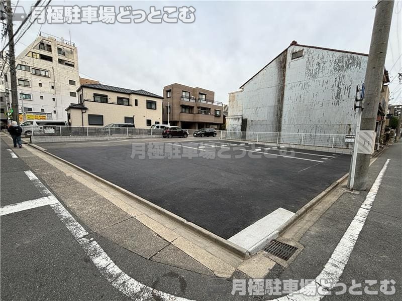 名古屋市西区那古野1丁目1824の月極駐車場2