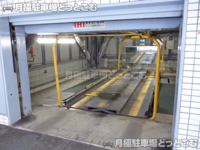福岡市中央区渡辺通1丁目12－9の月極駐車場3