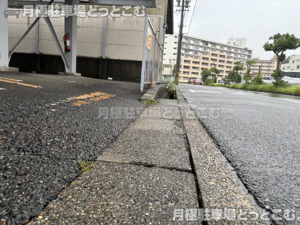 名古屋市緑区鳴海町小森44番1の月極駐車場4