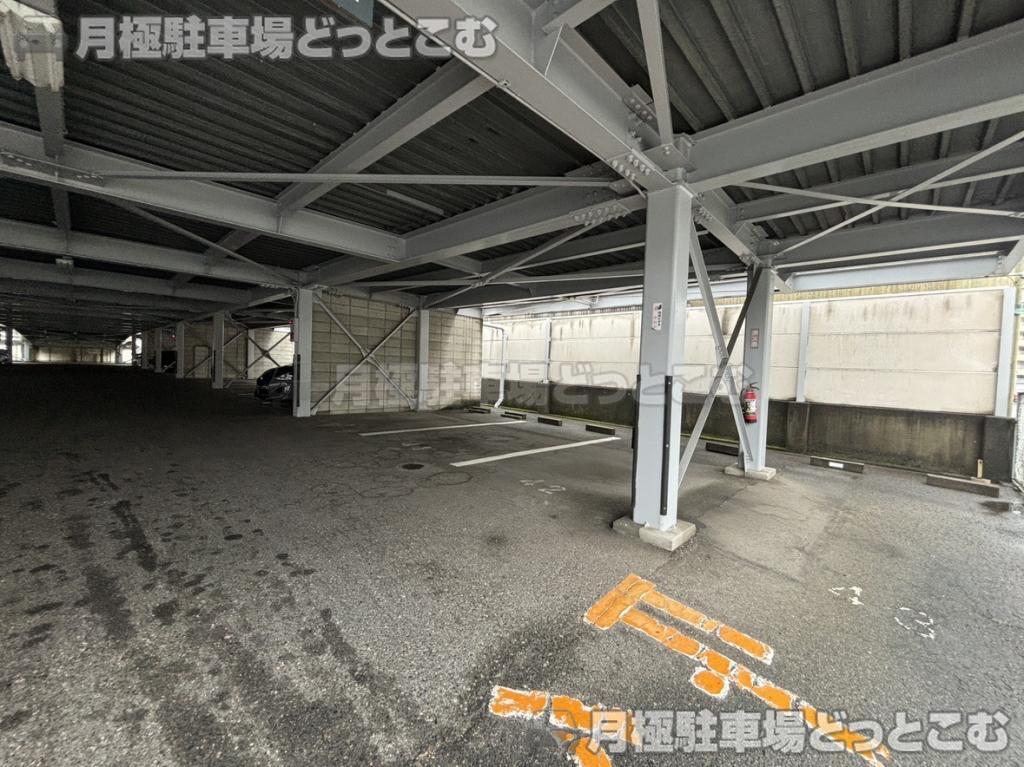 名古屋市緑区鳴海町小森44番1の月極駐車場6
