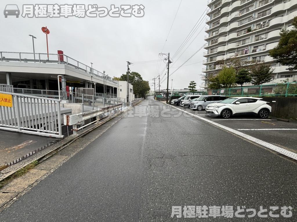 名古屋市緑区鳴海町小森44番1の月極駐車場4