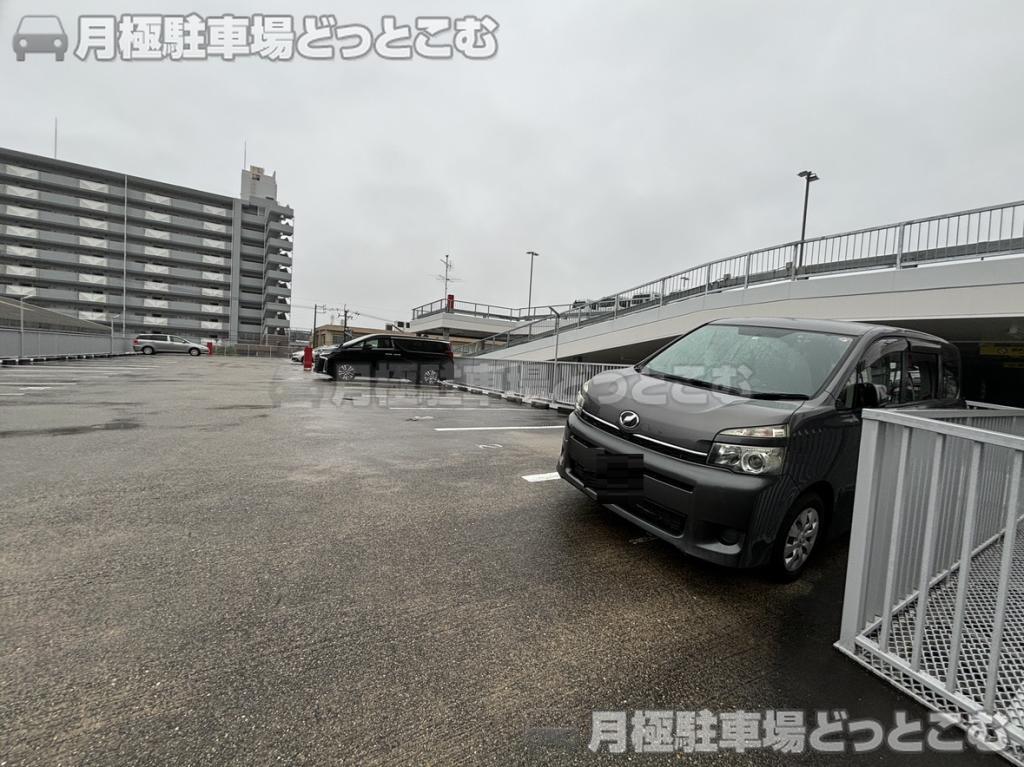 名古屋市緑区鳴海町小森44番1の月極駐車場7