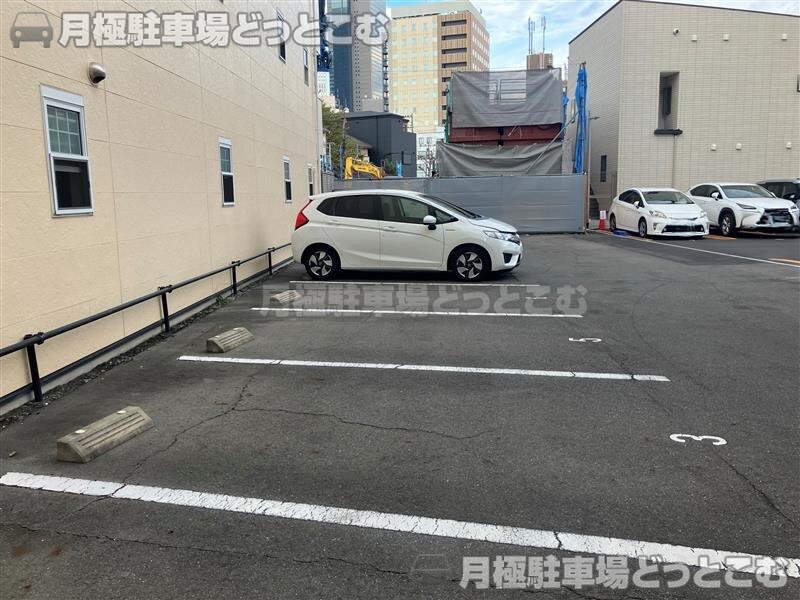 名古屋市中村区竹橋町8-9の月極駐車場4