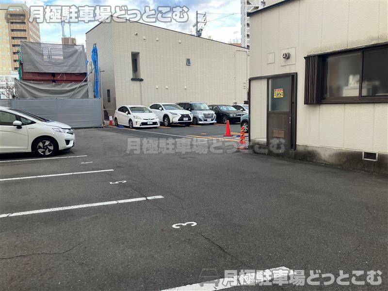 名古屋市中村区竹橋町8-9の月極駐車場5