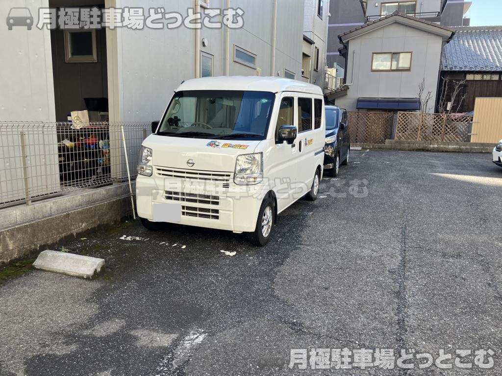 名古屋市中区大須1丁目11-21の月極駐車場3
