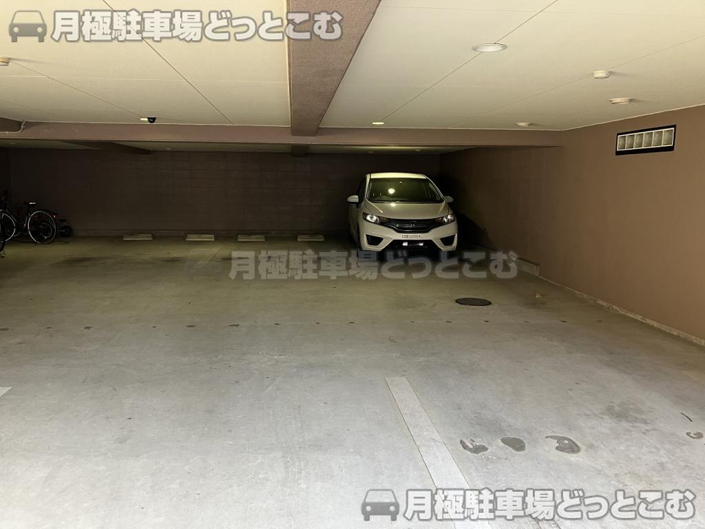 名古屋市千種区城山町1丁目57の月極駐車場2