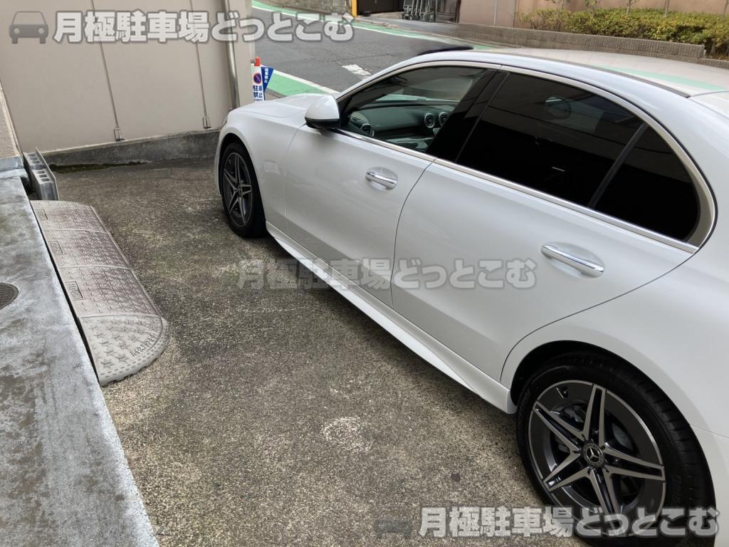 世田谷区下馬1丁目41-4の月極駐車場4