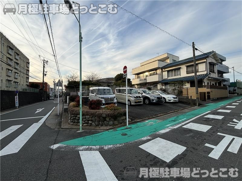 名古屋市瑞穂区雁道町5丁目13番2の月極駐車場2