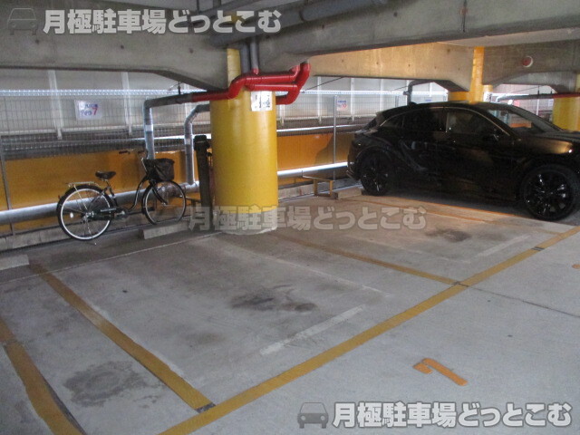 東大阪市高井田西6丁目1－9の月極駐車場3