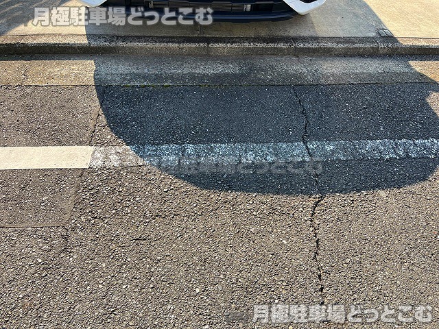 横浜市鶴見区鶴見中央4丁目の月極駐車場3