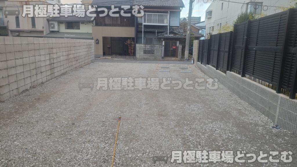 名古屋市西区那古野1丁目1737番の月極駐車場4