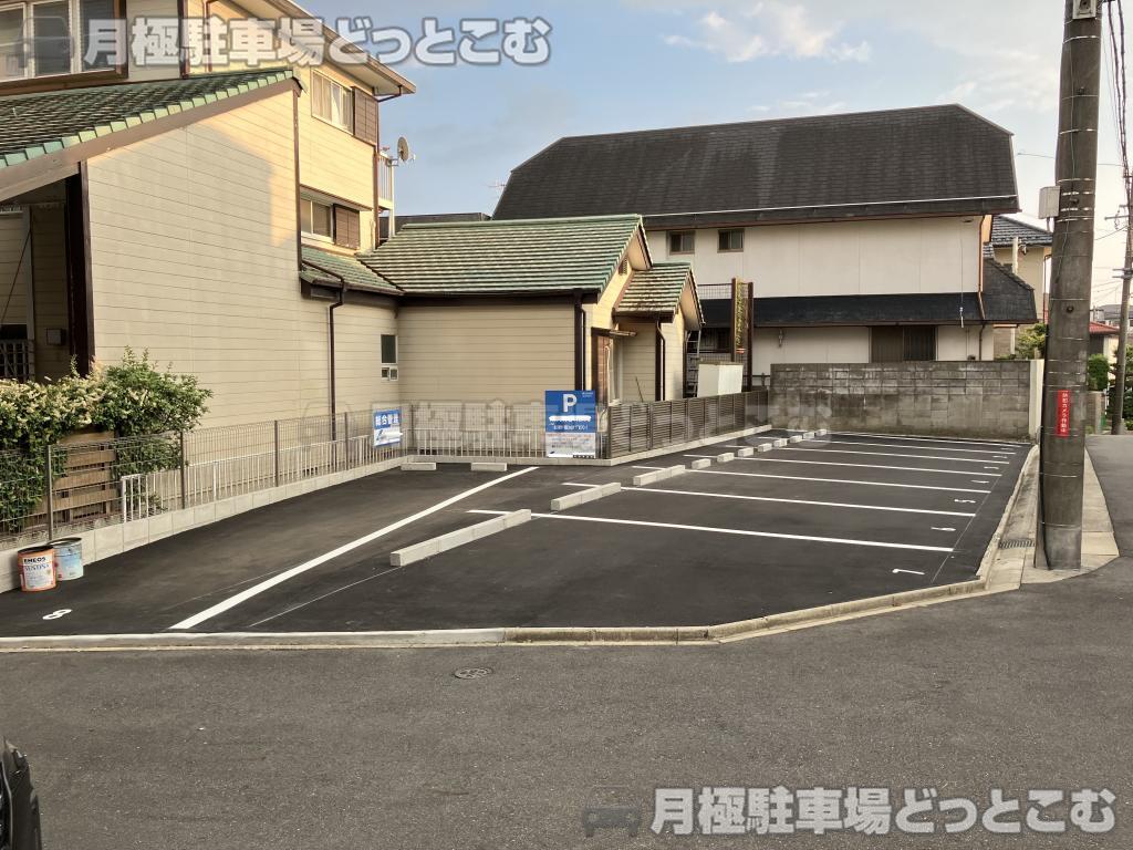 名古屋市千種区丸山町1丁目70-1の月極駐車場2