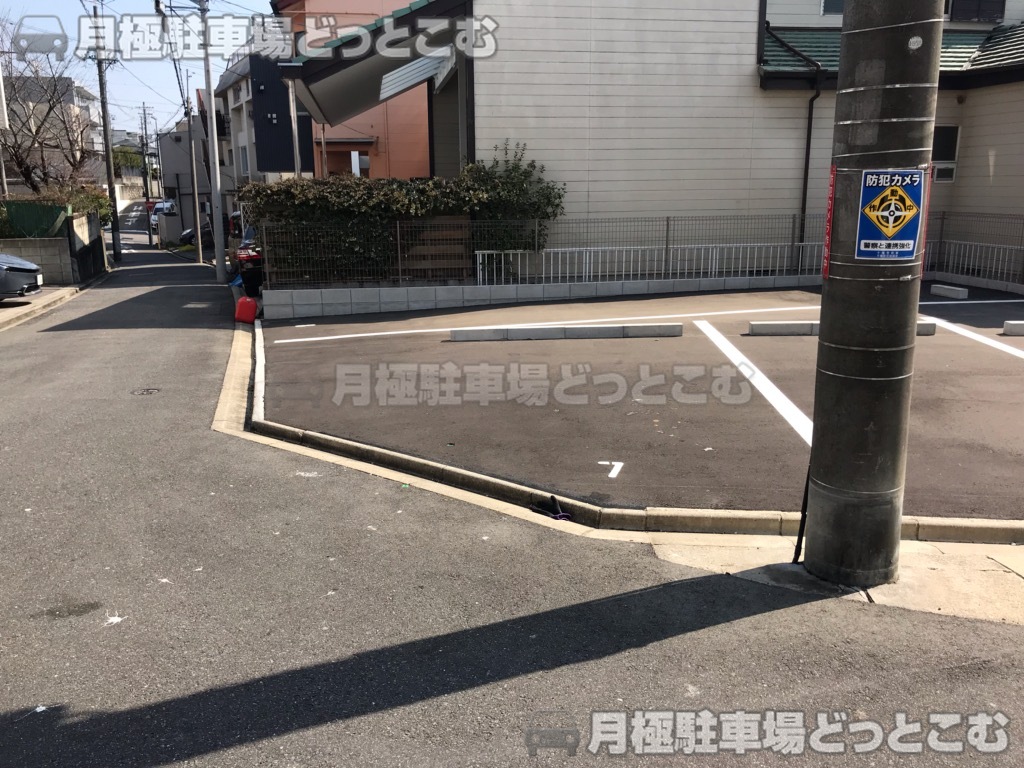 名古屋市千種区丸山町1丁目70-1の月極駐車場5