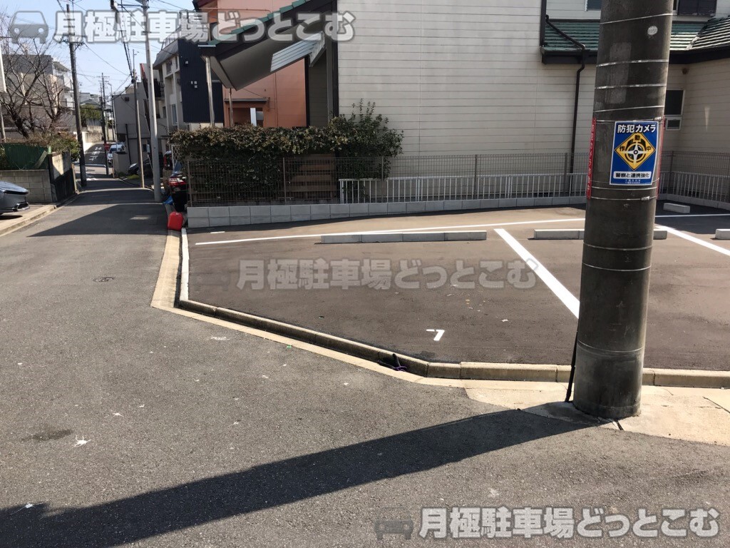名古屋市千種区丸山町1丁目70-1の月極駐車場8