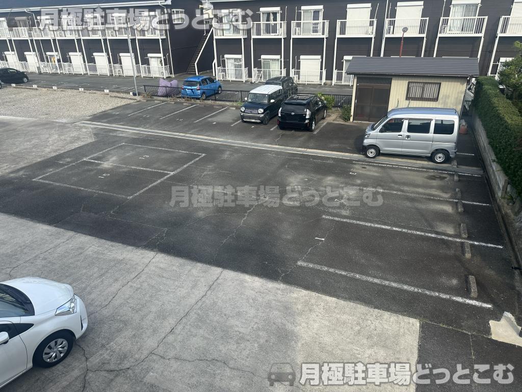 津市江戸橋2丁目167－2 の月極駐車場2