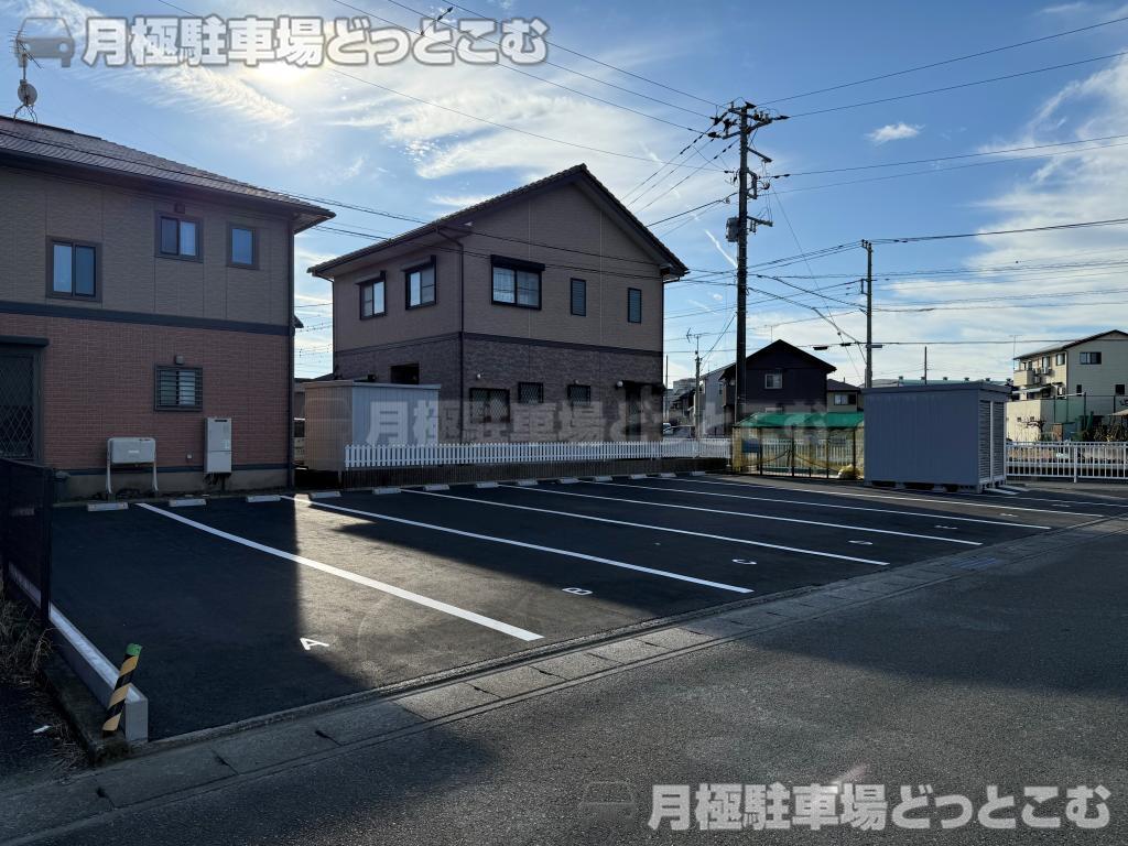 富士市中丸589-2の月極駐車場2