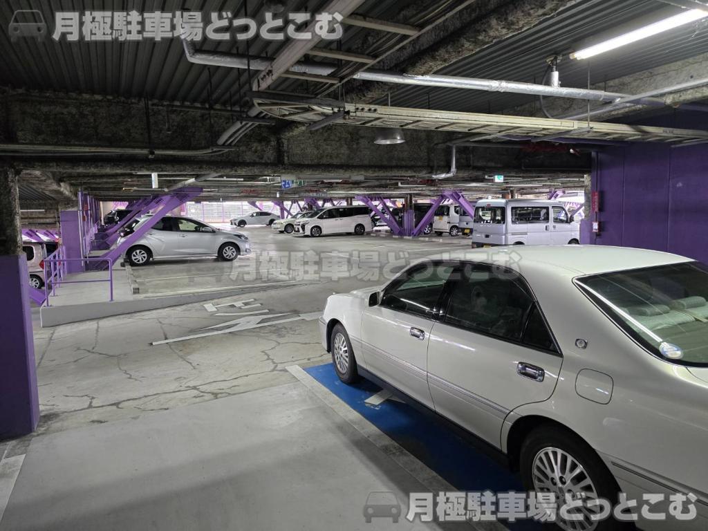 豊田市西町5丁目5の月極駐車場3